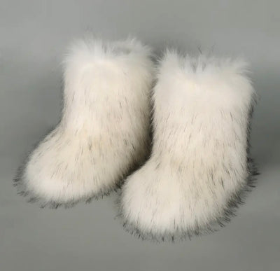 BOOTS W THE FUR